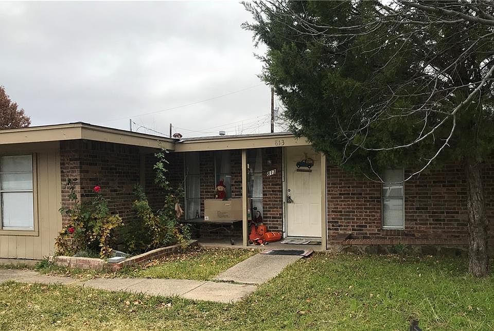 1st image of 813 Piedmont Dr
