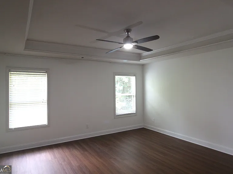 726 Garbrooke Dr — Photo 5