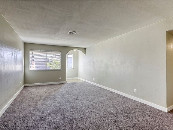 3rd image of 6812 Greydawn Dr