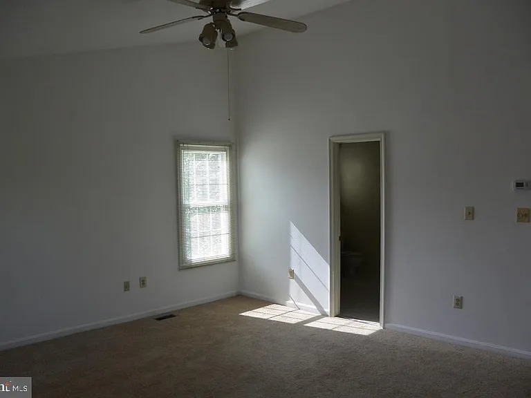 7034 Darby Towne Ct — Photo 19