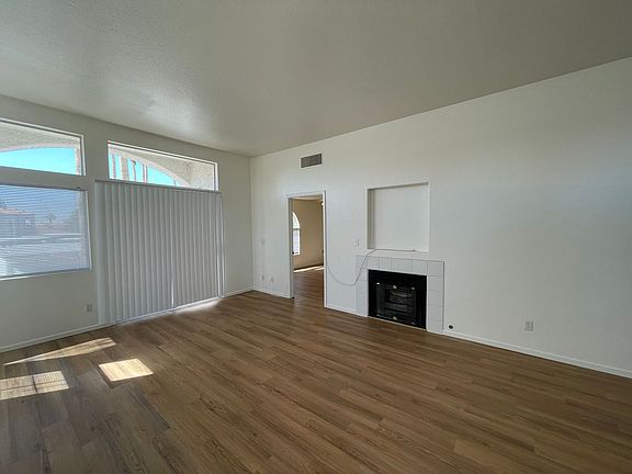 5th image of 3125 N Buffalo Dr Unit 2084