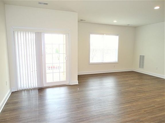 2nd image of 20 Pequea Manor Dr APT 12