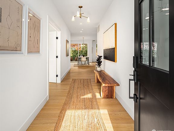 2nd image of 13642 NE 101st Street