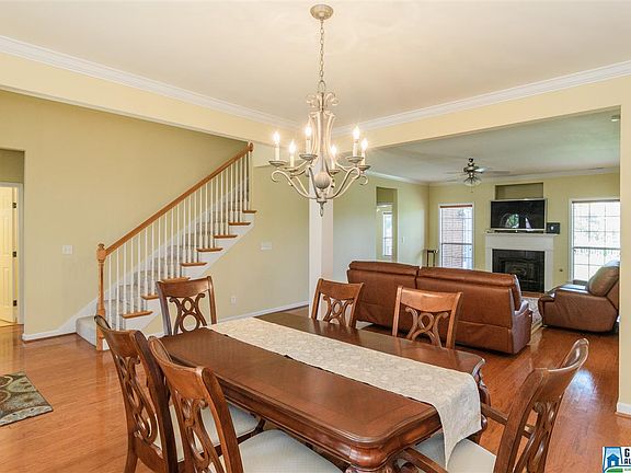 5th image of 1130 Castlemaine Dr