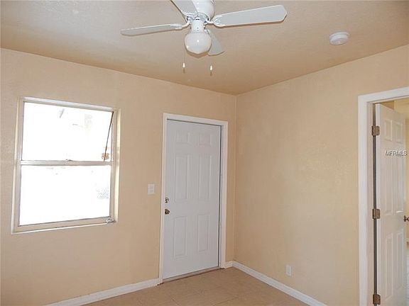 3rd image of 1035 SE 4th Ave