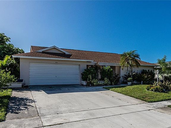 3rd image of 821 Elm Ct