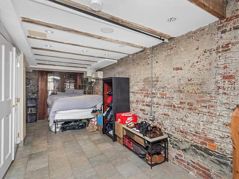 249 Bunker Hill St #B — Photo 13