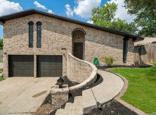 6831 Forest Haven St, San Antonio, TX 78240