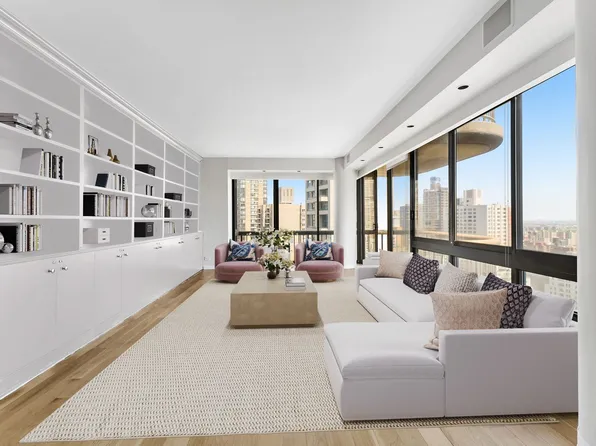 167 East 61st Street image 1 of 16