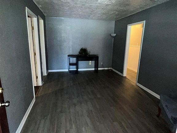 5th image of 1203 Avenue G