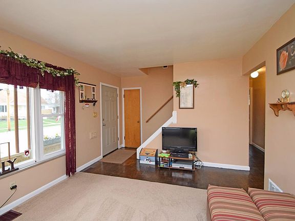 5th image of 3511 Moonridge Dr