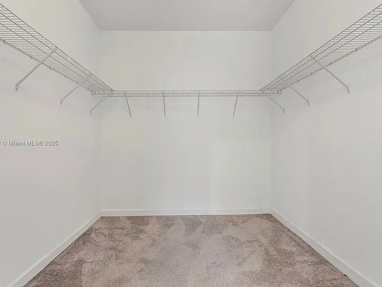 2605 SE 11th Ct — Photo 10
