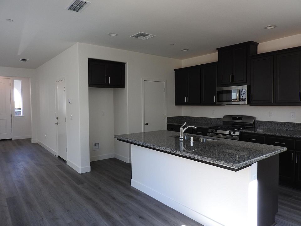 1st image of 4449 Pine St