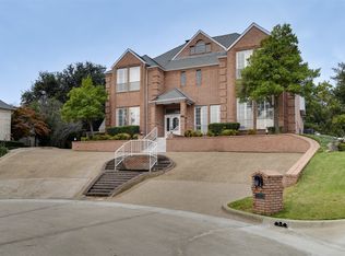 2121 Shari Ln, Garland, TX 75043