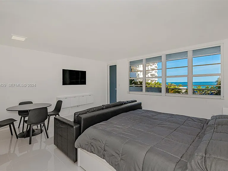 100 Lincoln Rd #519 — Photo 3