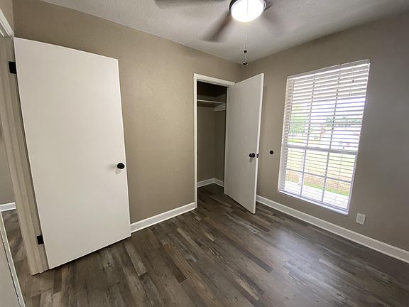 5th image of 3454 Cliffside Dr