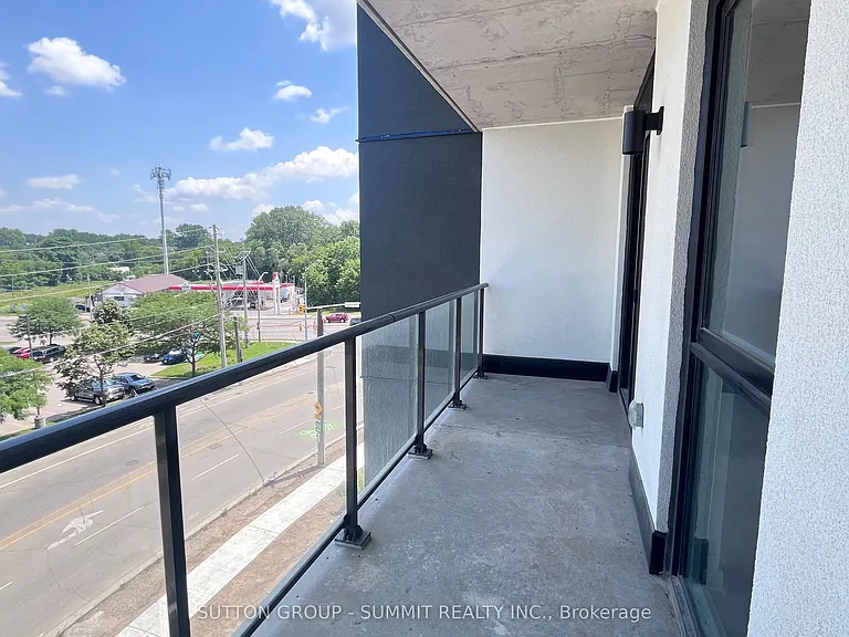 33 Erie Ave #402 — Photo 36