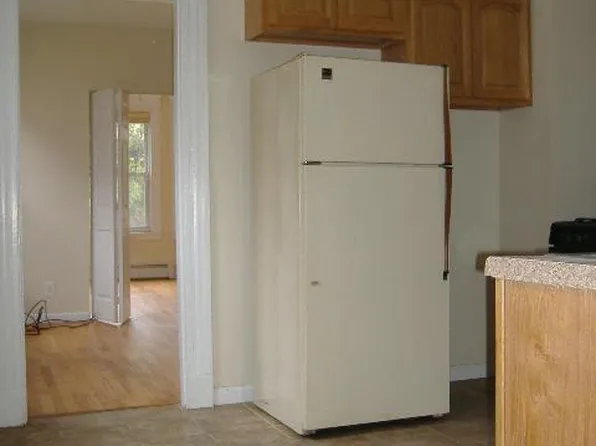 1819 Thomaston Ave Floor 2, Waterbury, CT 06704