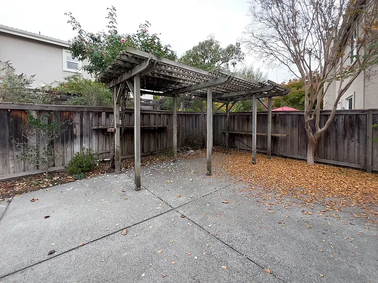 54 Summerbrooke Cir — Photo 31