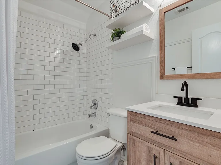 4411 Voyager Dr — Photo 12