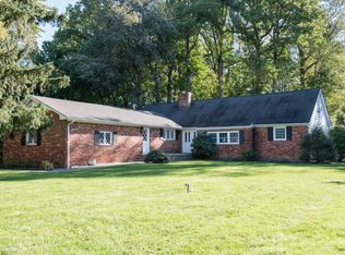 139 Priscilla Dr, Lincroft, NJ 07738