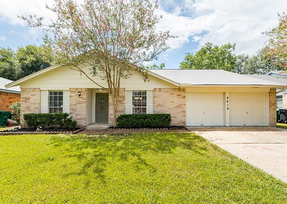 1st image of 8419 Quail Burg Ln