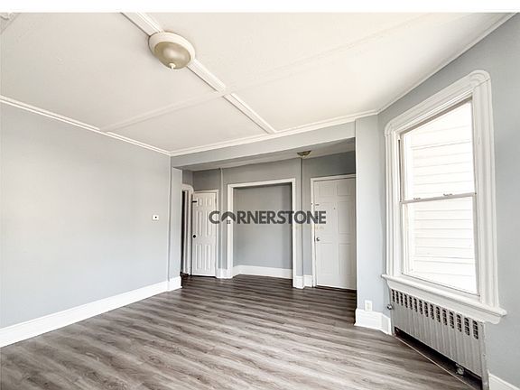 4th image of 150 N 7th St