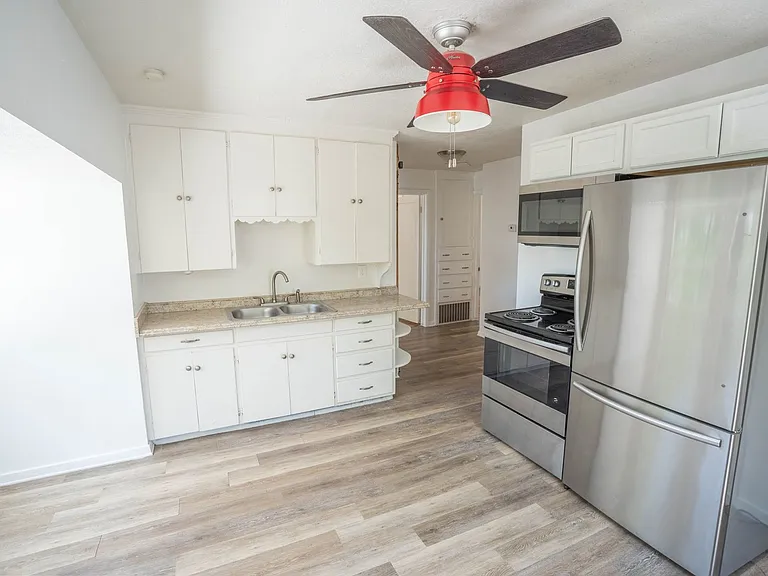 2941 Madison Ave — Photo 13