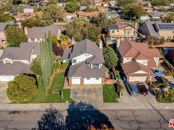 4th image of 45334 Pickford Ave