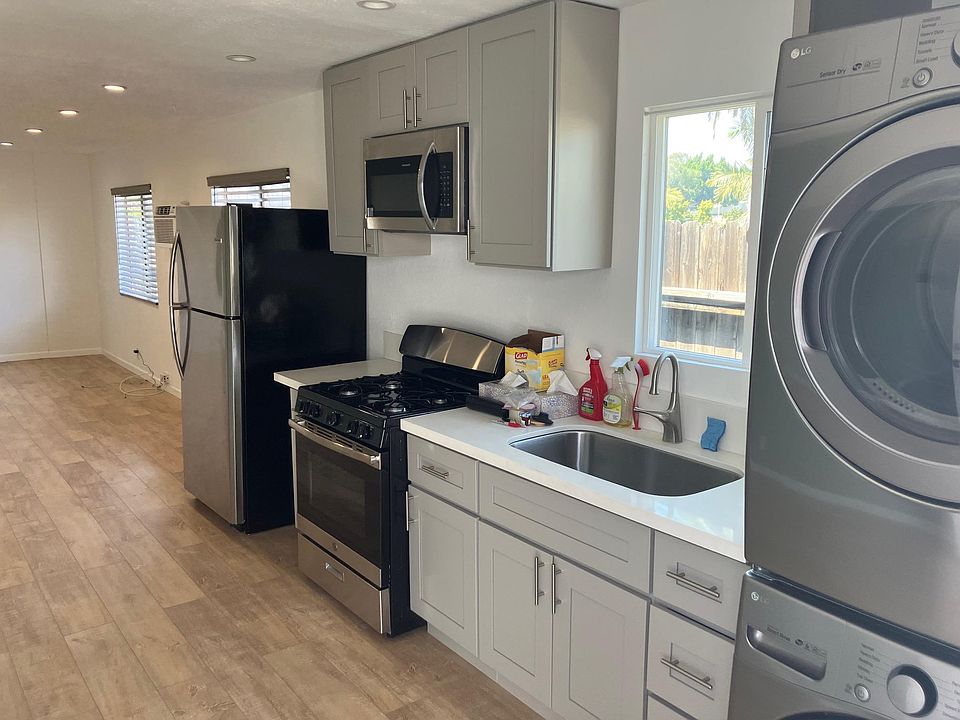 1st image of 328 N Burlington Ave #2B
