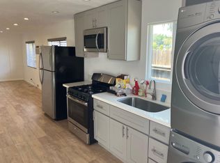 328 N Burlington Ave #2B, Los Angeles, CA 90026