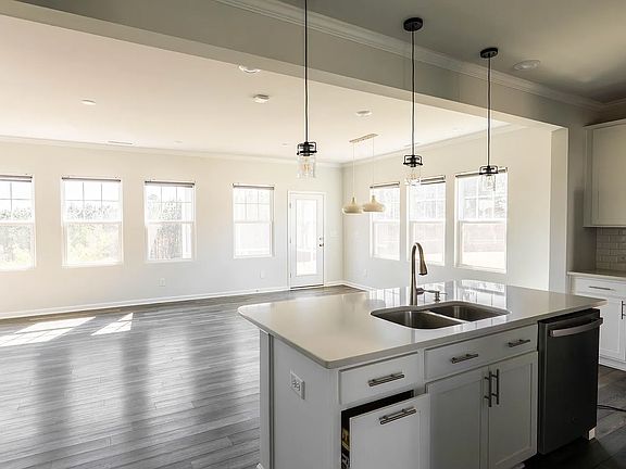 4th image of 1008 Judaro Ln