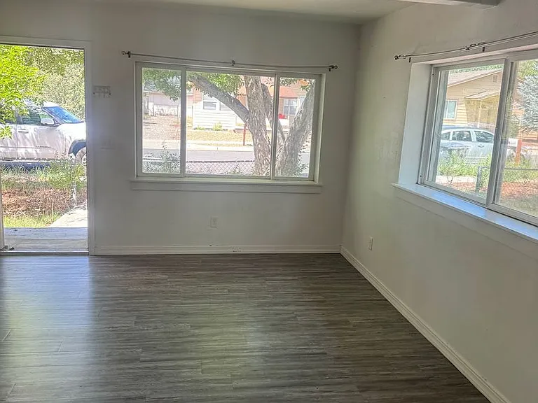 2718 N Main St — Photo 5