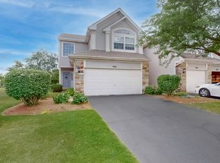 966 Mesa Dr, Lake In The Hills, IL 60156