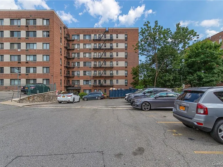 411 Bronx River Rd #9A — Photo 18