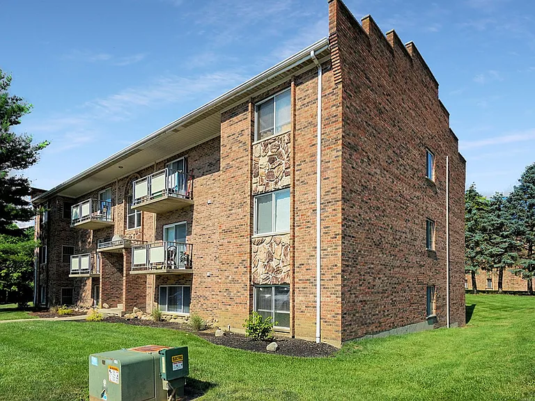Autumn Hills Apartments — Photo 43