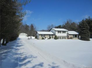 13050 Rattalee Lake Rd, Davisburg, MI 48350