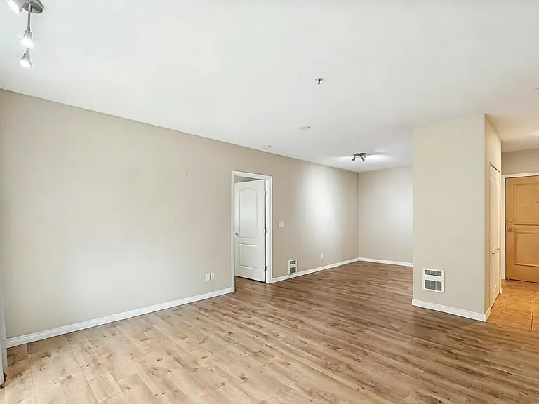12439 NE Totem Lake Way #114 — Photo 13