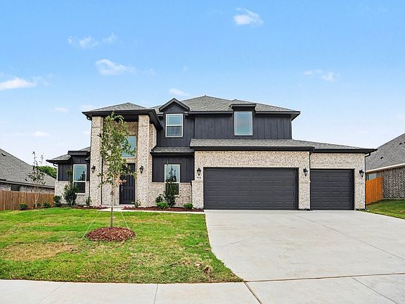 5th image of 732 Candace Dr