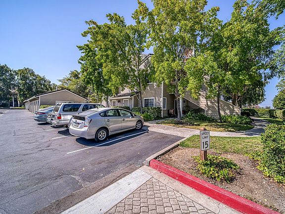 2nd image of 5837 Lake Crowley Pl