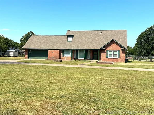 1510 Hillcrest Dr, Henryetta, OK 74437