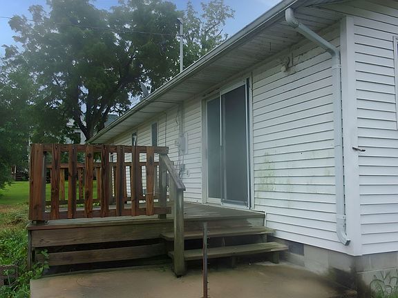 5th image of 312 E Spruce St