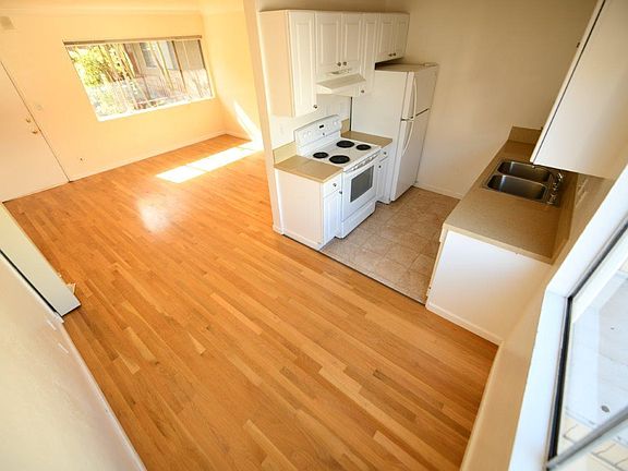3rd image of 434 E 17th St APT 212