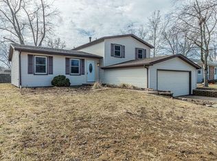 2309 Blackthorn Dr, Champaign, IL 61821