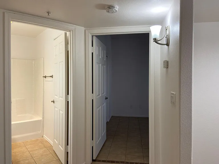 1800 W Elliot Rd #123 — Photo 31