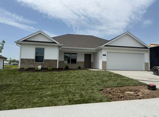 2307 Bitternut Dr, Columbia, MO 65202