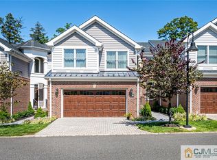 34 Penzias Pl, Highland Park, NJ 08904