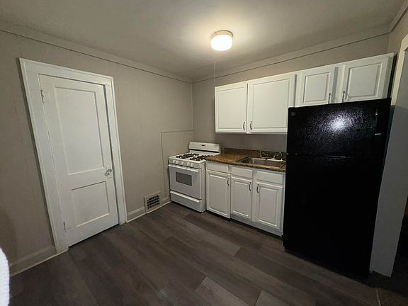 2nd image of 56 S 19th St