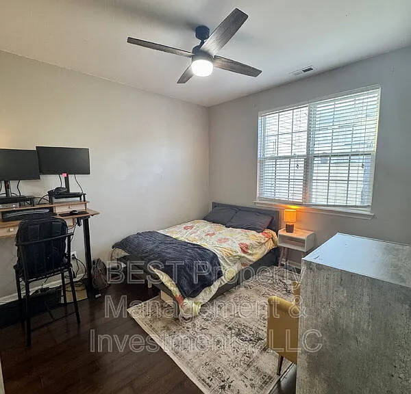 8130 Kings Creek Dr — Photo 14