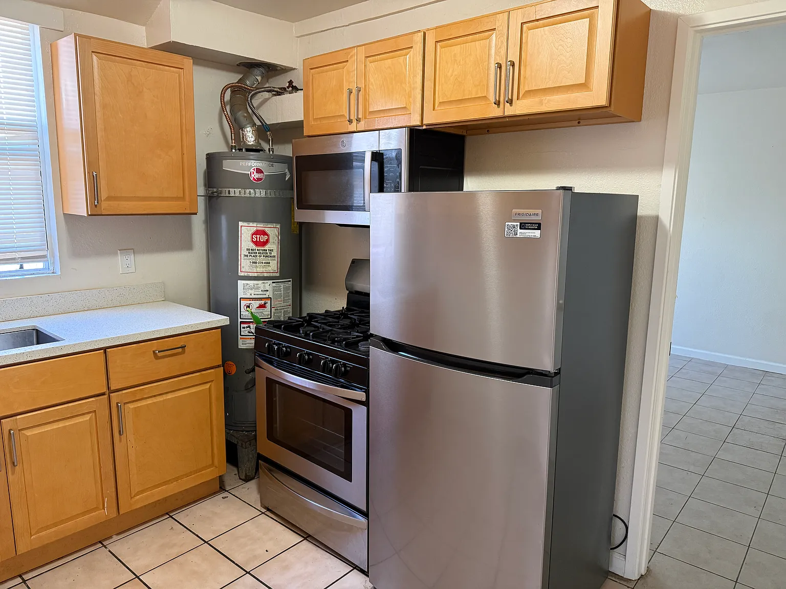 2 bed, $1,825 — Photo 3